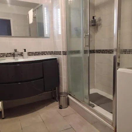 Apartment Confortable A Proximite Du Centre